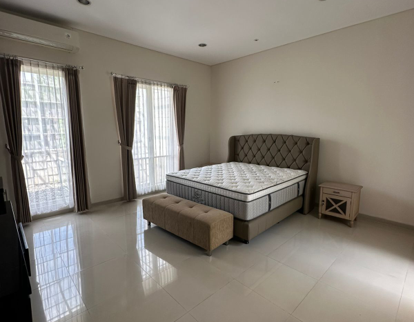 11. Investasi Premium - Rumah Raffles Garden Citraland Surabaya Barat - yonathan konsultan bisnis dan properti surabaya