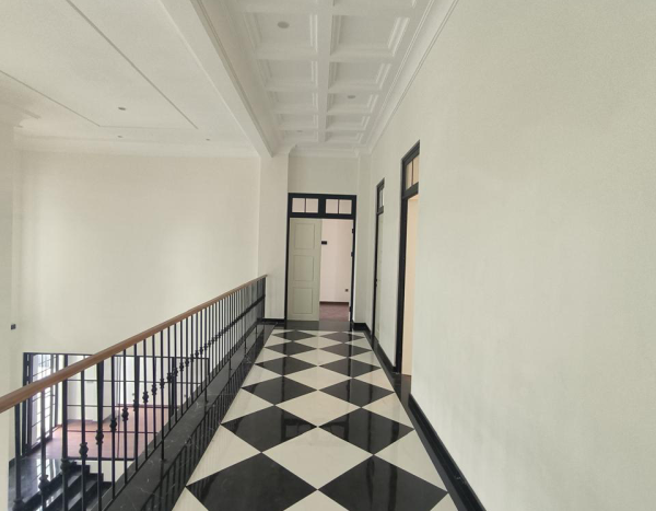 5. Dijual Rumah Graha Famili Surabaya Brand New Classic – Prestise & Investasi Blue-Chip - yonathan chen konsultan bisnis dan properti surabaya