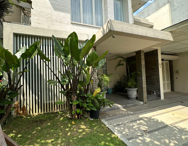 6. Investasi Premium - Rumah Raffles Garden Citraland Surabaya Barat - yonathan konsultan bisnis dan properti surabaya